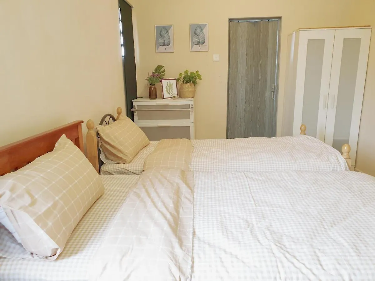 Airport Garden Stay #Corner Hoise 5 Rooms #Free Wifi #Parking #Tv Chanel Shah Alam Malaysia
