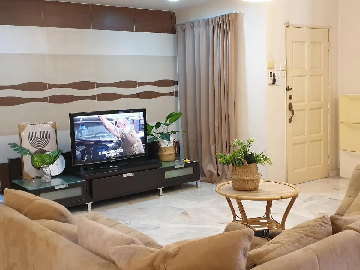 Airport Garden Stay #Corner Hoise 5 Rooms #Free Wifi #Parking #Tv Chanel Shah Alam Malaysia