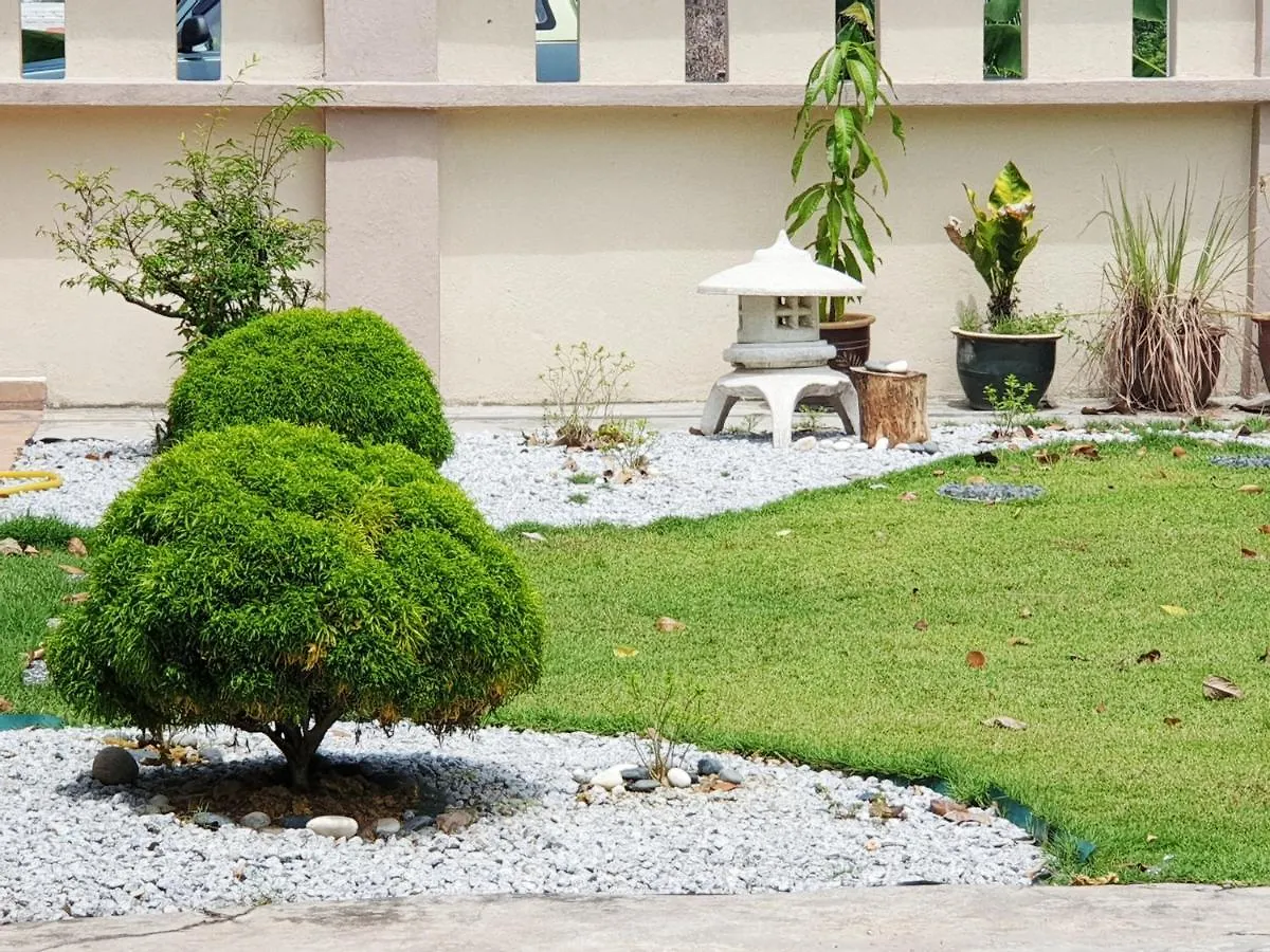 Airport Garden Stay #Corner Hoise 5 Rooms #Free Wifi #Parking #Tv Chanel Shah Alam